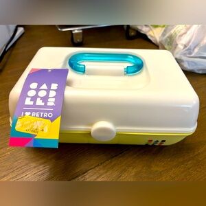 NWT Caboodles Retro White and Yellow Case